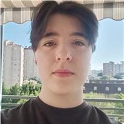 Profesor de inglés con experiencia con niños de entre 8 y 15 años y en la preparación de exámenes de Cambridge.